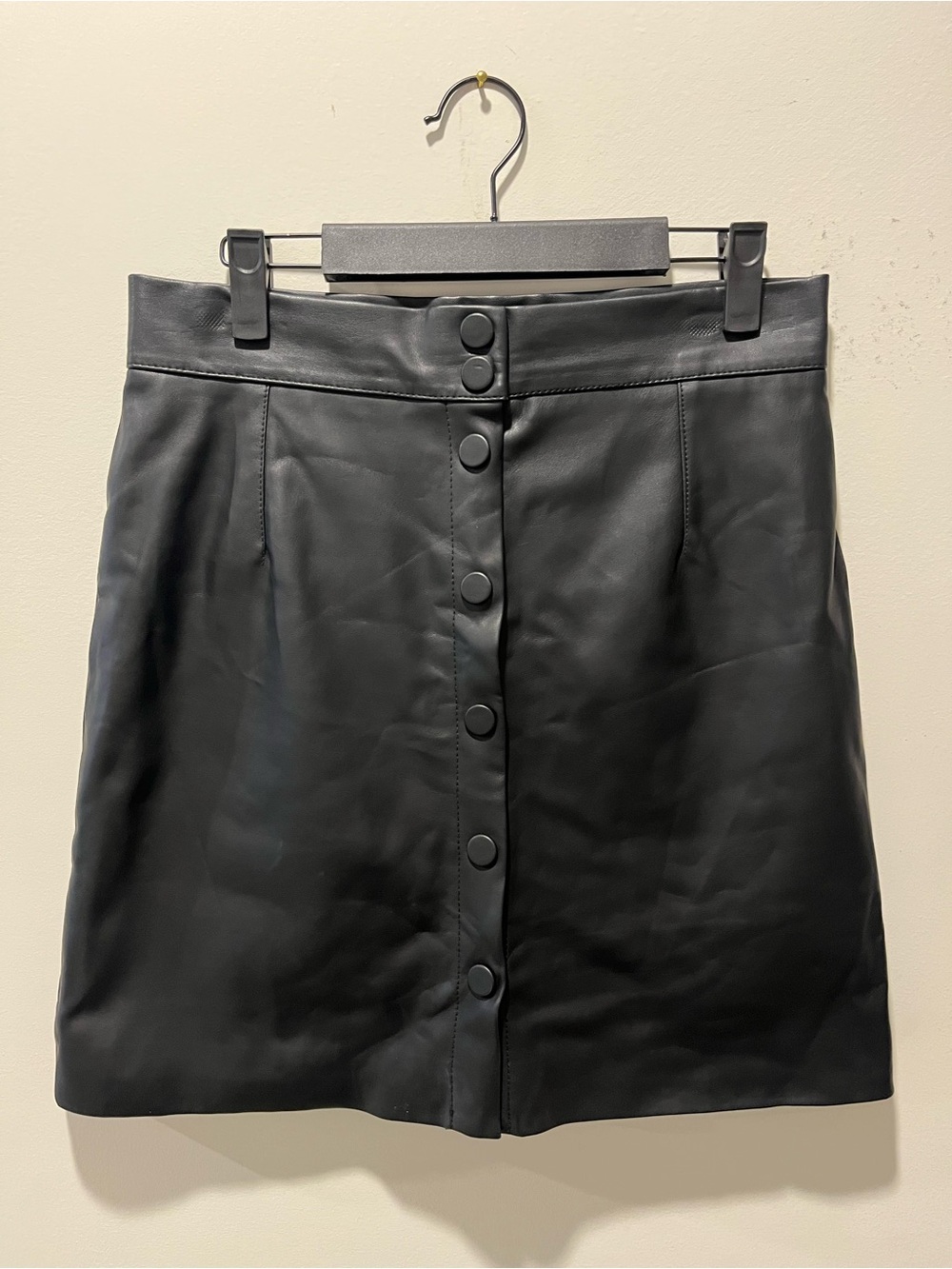 H&M Black Faux Leather Button-Front Mini Skirt Size 8